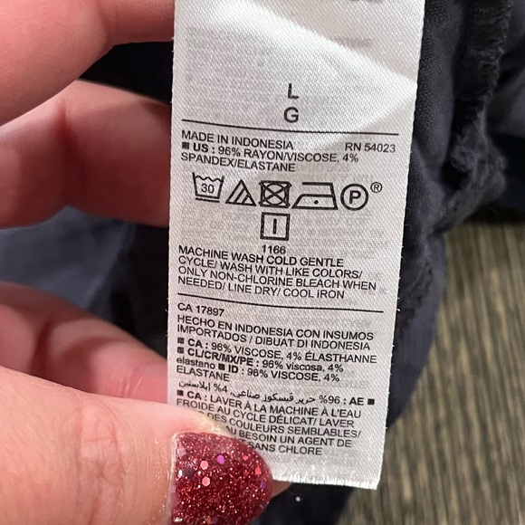 Old Navy Luxe Printed High-Neck Tank Top Sleeveless Camouflage Black Large - Picture 3 of 4